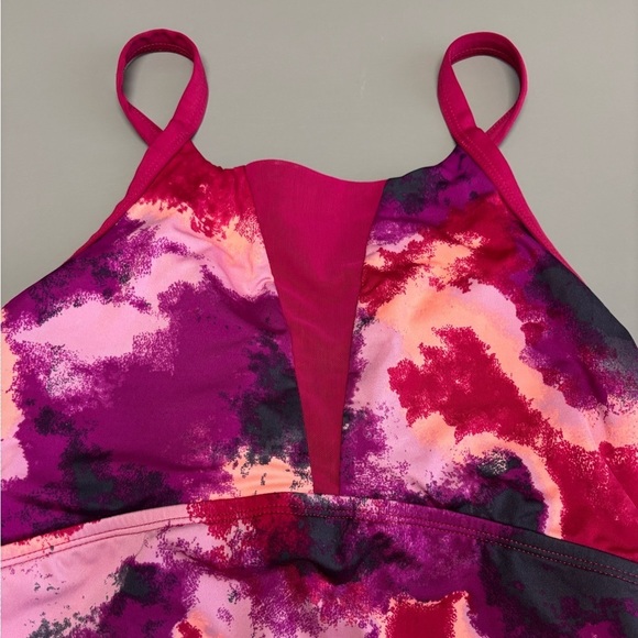 NIKE swimsuit Printed Mesh Inset size large - Picture 5 of 7